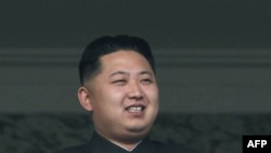 Ông Kim Jong Un, con trai của lãnh tụ Bắc Triều Tiên Kim Jong I, sẽ là người thừa kế quyền lãnh đạo ở Bắc Triều Tiên (hình tư liệu ngày 10 tháng 10, 2010)