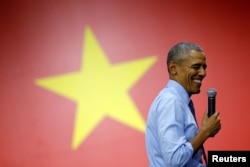 Tổng thống Obama đối thoại thân thiện, cởi mở và hài hước với các bạn trẻ tại TPHCM.