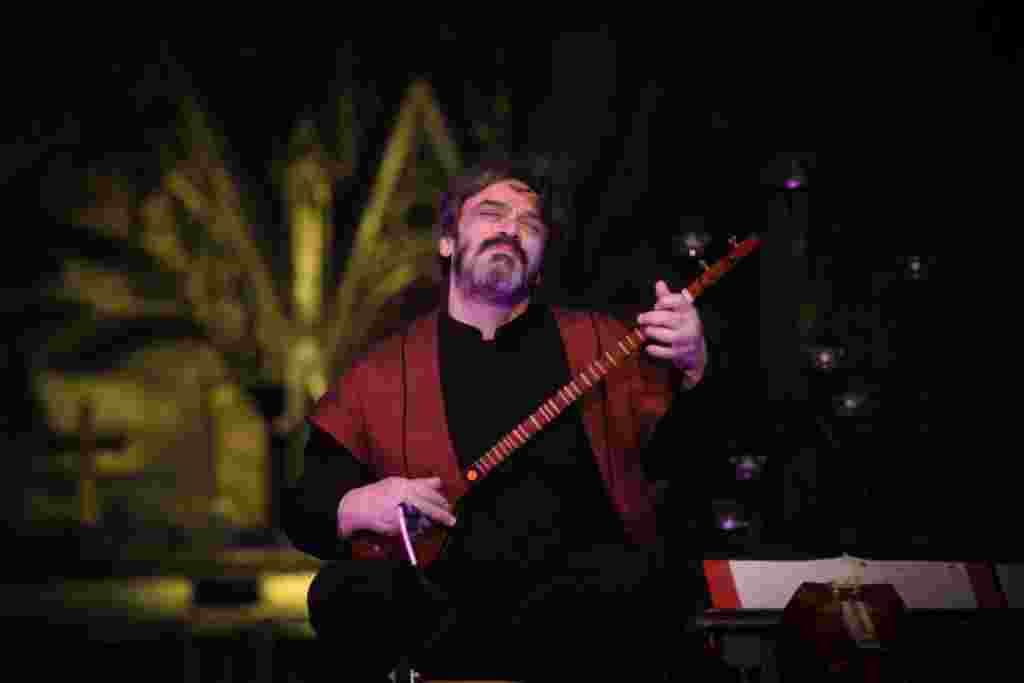 کنسرت حسین علیزاده در تورنتو، یکشنبه ۲۹ ژانویه ۲۰۱۲