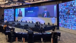 Participants from overseas take part in a Korean speech contest held by Sejong Institute Foundation in Seoul, South Korea, October 8, 2021. (REUTERS/Dogyun Kim)