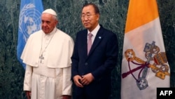 Папа римский Франциск и Генеральный cекретарь ООН Пан Ги Мун. Штаб-квартира ООН. Нью-Йорк. 25 сентября 2015 г.
