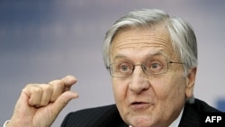 Chủ tịch Ngân hàng Trung ương châu Âu Jean-Claude Trichet trong một cuộc họp báo ở Frankfurt