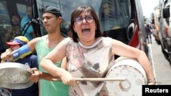 در کاراکاس، ساکنان به قطع طولانی برق اعتراض کردند