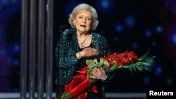 FILE - Actress Betty White accepts the favorite TV Icon award during the 2015 People's Choice Awards in Los Angeles, California, Jan. 7, 2015. 