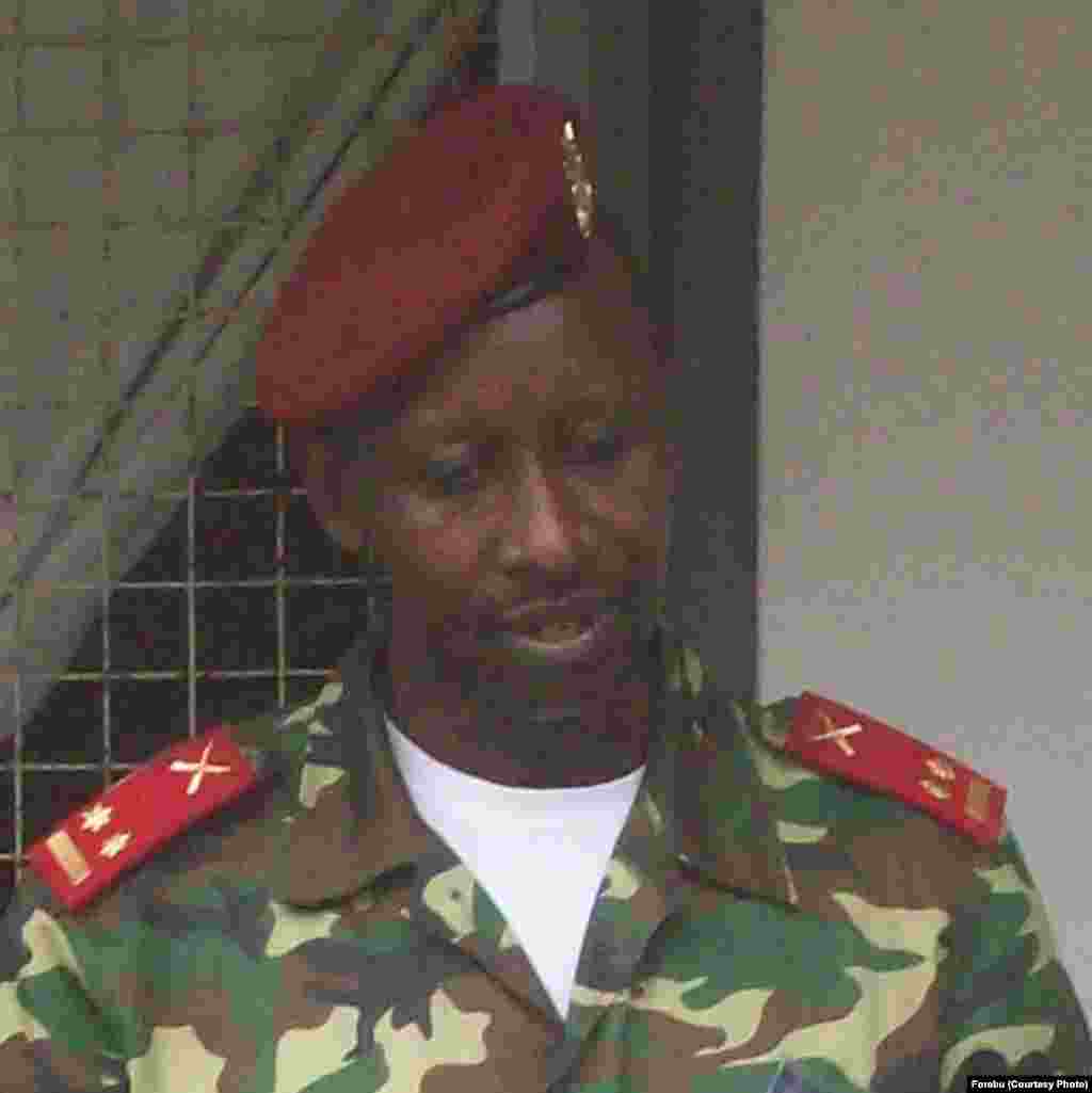 Le lieutenant-colonel Edouard Nshimirimana, ancien officier supérieur de l'armée burundaise a proclamé la naissance officielle d'une rébellion, les "Forces républicaines du Burundi". Photo FORBU