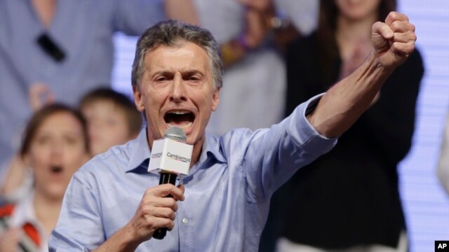 Opositores en países de gobiernos centro-izquierdistas esperan que el triunfo de Macri sea el puntapié inicial de un nuevo ciclo político en América Latina.