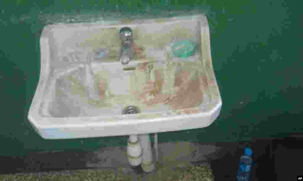 Banadir Hospital in Mogadishu, Somalia, 12 August 2011