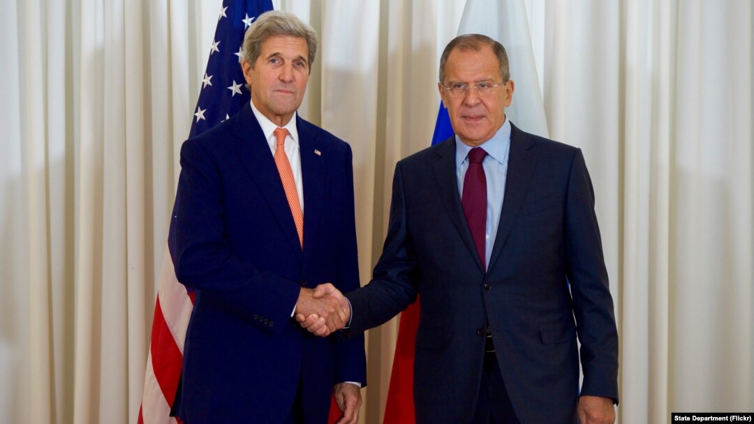 Keri i Lavrov pred početak današnjih razgovora u hotelu "Predsednik Vilson" u Ženevi 