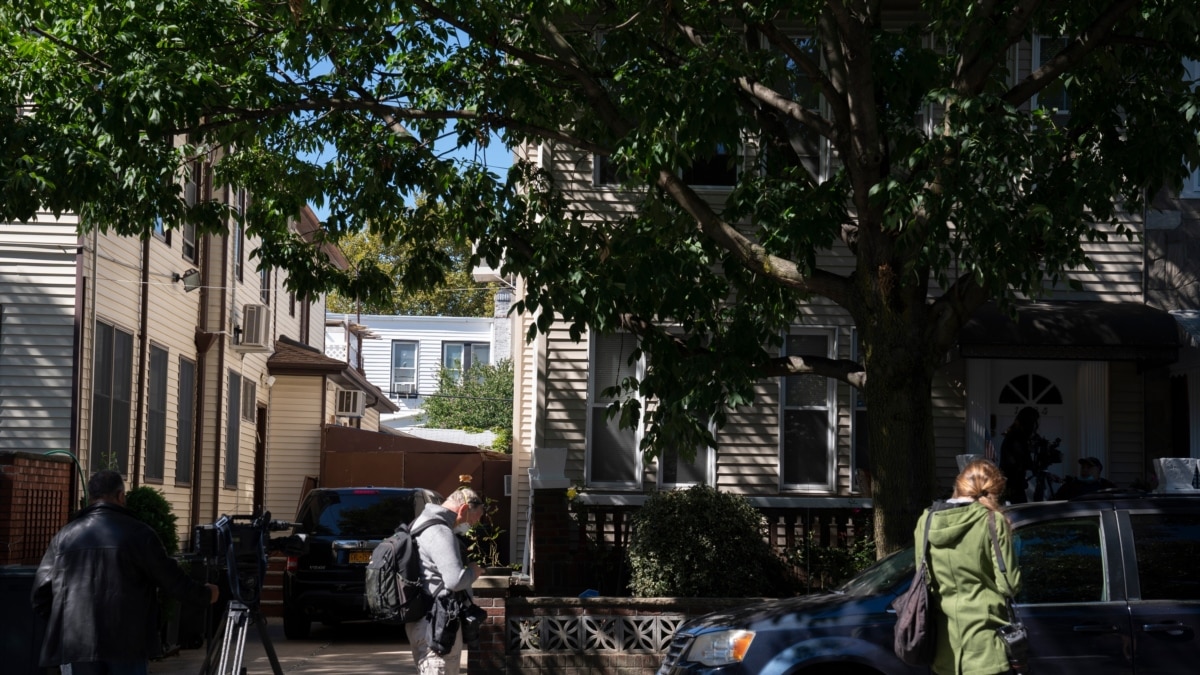 Ginsburg to Be Remembered With Statue in Her Native Brooklyn