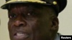 Mukuru wemapurisa, VaAugustine Chihuri.