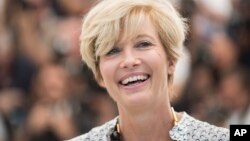 Emma Thompson actúa en "Last Christmas", película protagonizada por Emilia Clarke y Henry Golding, y cuyo guión ella ayudó a escribir.