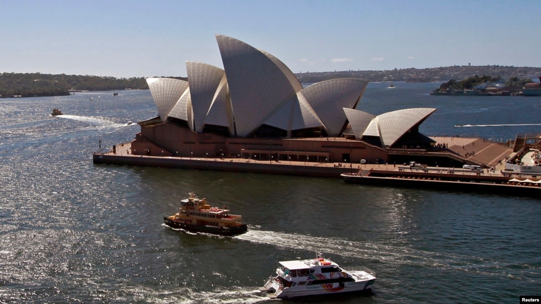 Nhà hát Opera Sydney ở bến cảng Sydney, một công trình kiến trúc thu hút nhiều du khách 