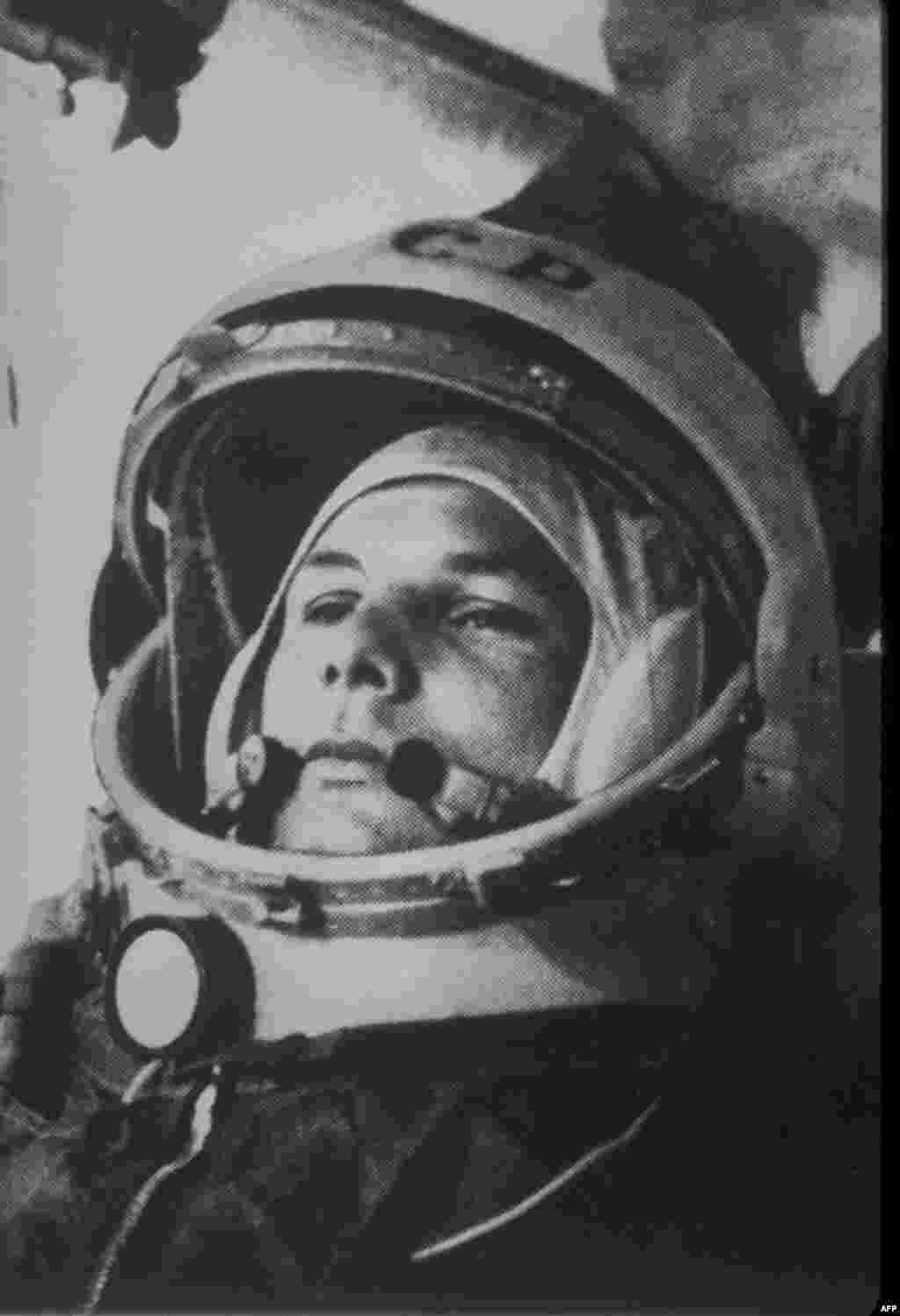 Юрий Гагарин перед взлетом