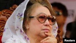 FILE - Bangladesh Nationalist Party (BNP) Chairperson Begum Khaleda Zia attends a rally in Dhaka.