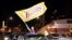 Les fans font la fête après la victoire des Lakers de Los Angeles en finale de la NBA 2020 contre les Miami Heat dans les rues autour du Staples Center. (Photo: Kirby Lee-USA TODAY Sports via Reuters)