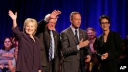 Hillary Clinton, Bernie Sanders y Martin O'Malley durante el foro de MSNBC en Carolina del Sur, el pasado 6 de noviembre de 2015.