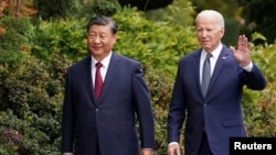 Presiden AS Joe Biden dan Presiden China Xi Jinping saat bertemu di sela-sela KTT APEC di Woodside, California, AS pada 15 November 2023. 