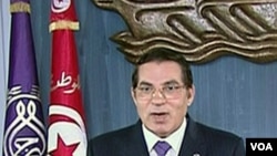 Presiden Tunisia Zine al-Abidine Ben Ali mengumumkan keadaan darurat sebelum melarikan diri ke Arab Saudi.