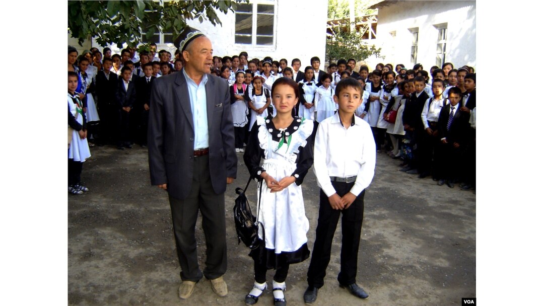 Zarafshon vohasining yosh ijodkorlari davrasida