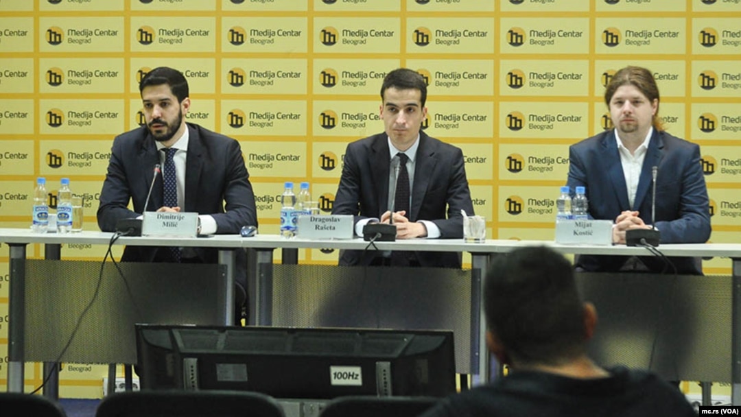 Dimitrije Milić, Dragoslav Rašeta i Mijat Kostić prilikom prezentacije istraživanja organizacije Novi treći put. 