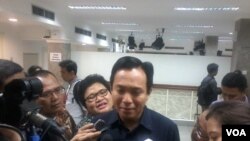 Juru Bicara Presiden Julian Pasha Jumat 5 September memastikan Jero Wacik telah mengundurkan diri dari jabatan Menteri ESDM terkait penetapanannya sebagai tersangka oleh KPK. (VOA/Andylala)