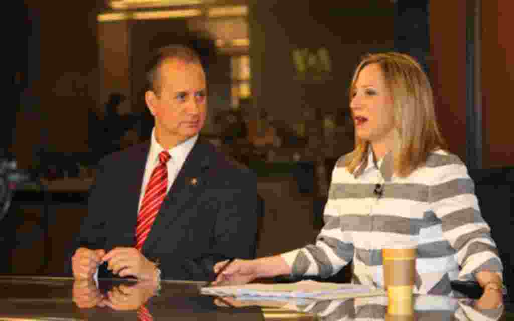 Mario Diaz-Balart, congresista republicano y Patricia Dalmasy.