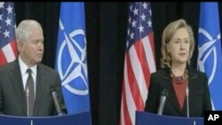 هيلري کلنټن وائي دافغان حکومت او طالبانو تماسونه فقط پيل دى