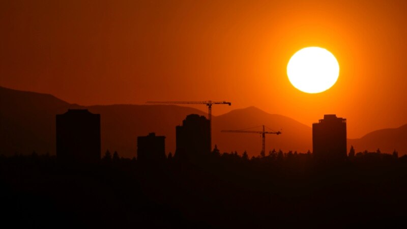 Unusually Early Heat Wave in Pacific Northwest Tests Records thumbnail