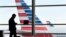 American Airlines dice que invitará a la NAACP a discutir sus preocupaciones.
