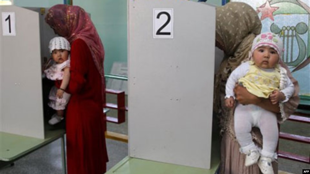 O'tgan yilning yozida ro'y bergan qirg'indan keyin erta nikohlar ko'paygan