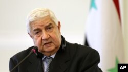 El canciller sirio, Walid al-Moallem, criticó al enviado de la ONU por decir que habrá elecciones en Siria dentro de 18 meses.