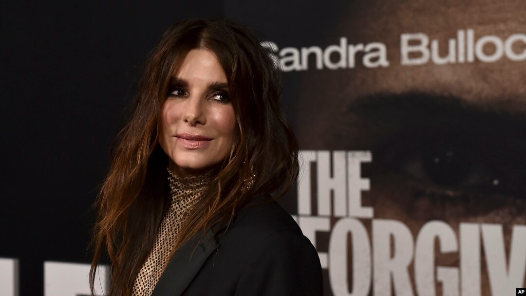 Sandra Bullock saat menghadiri pemutaran perdana "The Unforgivable" di DGA Theatre, Los Angeles, 30 November 2021. (Jordan Strauss/Invision/AP Images)