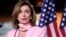 资料照：美国国会众议院议长佩洛西（House Speaker Nancy Pelosi, D-CA）在国会山召开的记者会上发言。