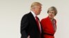 May reprueba comentarios de Trump sobre supremacistas blancos