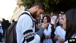 Les médecins algériens font un sit-in à Alger, le 23 janvier 2018.