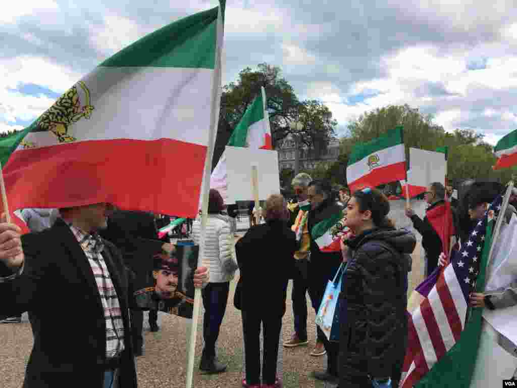 Protest next to the White House for concerns about Reza shah mummy, تجمع مقابل کاخ سفید با ابراز نگرانی برای مومیایی رضا شاه 