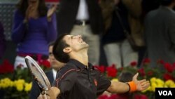 El serbio Novak Djokovic es uno de los grandes favoritos para ganar el Abierto de tenis de EE.UU., y darle una alegría más su país que intenta dejar atrás los estragos de la guerra.