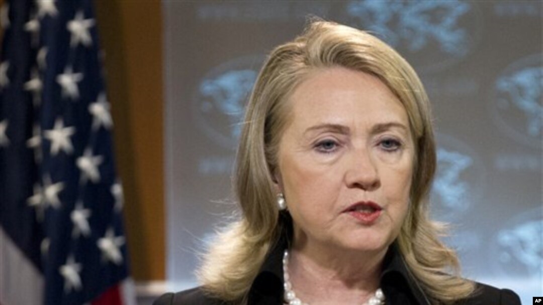 Menlu AS Hillary Clinton menawarkan dukungan pemerintah AS untuk memajukan kebebasan HAM di Timur Tengah.