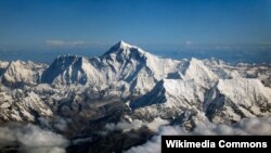 Musnahnya gletser di Himalaya akan berakibat gawat bagi persediaan air tawar di delapan negara Asia di sekitar kawasan Himalaya (foto: ilustrasi). 