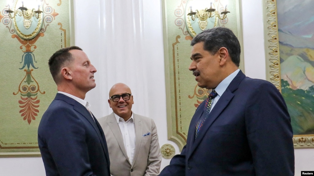 Tổng thống Venezuela Maduro và đặc phái viên Mỹ Richard Grenell tại Caracas, ngày 30/1/2025.