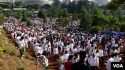 Ethiopians flocked to the nation's capital Addis Ababa for the annual Irreecha seasonal festival on Saturday.