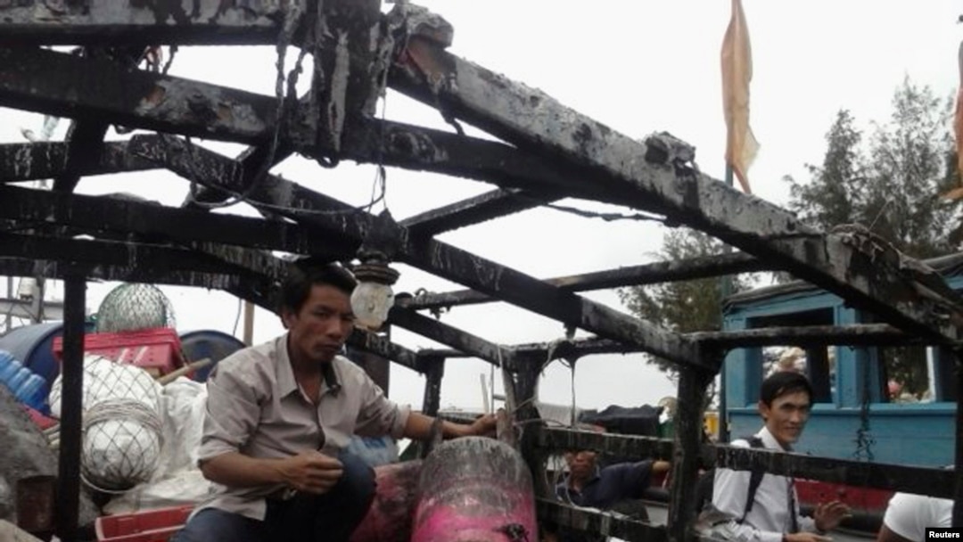Chủ tàu Bùi Văn Phải cho hay, thiệt hại trong chuyến đi đánh bắt hải sản vừa qua lên tới hàng trăm triệu đồng.