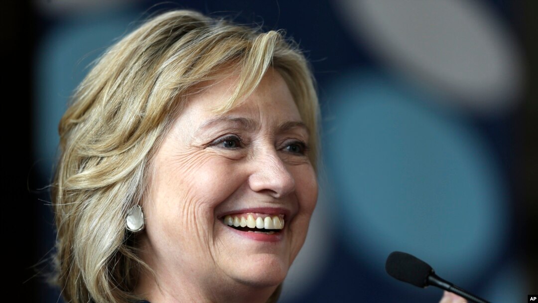 Hillary Clinton menyerukan perlawanan terhadap apa yang ia sebut “serangan atas hak-hak memilih.” (Foto: Dok)