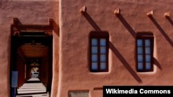 adobe-house-santa-fe