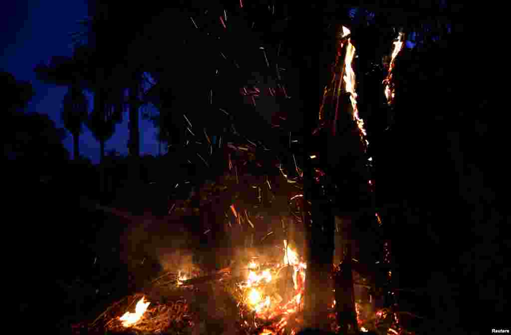 Una parte el incendio del Amazonas que ha generado preocupación, ira y desconcierto al mundo, que espera acciones concretas que frenen el descalabro ambiental generado. Amazonas, Brasil, 22 de agosto de 2019.&nbsp;