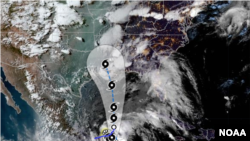 La tormenta tropical Cristóbal se formó de los remanentes de Amanda, en Centroamérica, y ahora se traslada por el Golfo de México rumbo a Estados Unidos.