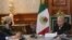 El presidente de México, Andrés Manuel López Obrador, conversa con la secretaria de Energía de EE. UU., Jennifer Granholm, en la Ciudad de México el 20 de enero de 2022. Foto publicada en la cuenta de Twitter del Ejecutivo mexicano.