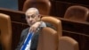 Perdana Menteri Israel Benjamin Netanyahu menghadiri sebuah sesi sidang di parlemen Israel, Knesset, di Yerusalem, pada 17 Juli 2024. (Foto: AP/Ohad Zwigenberg)