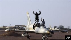 사브하 공군기지를 점령한 리비아군