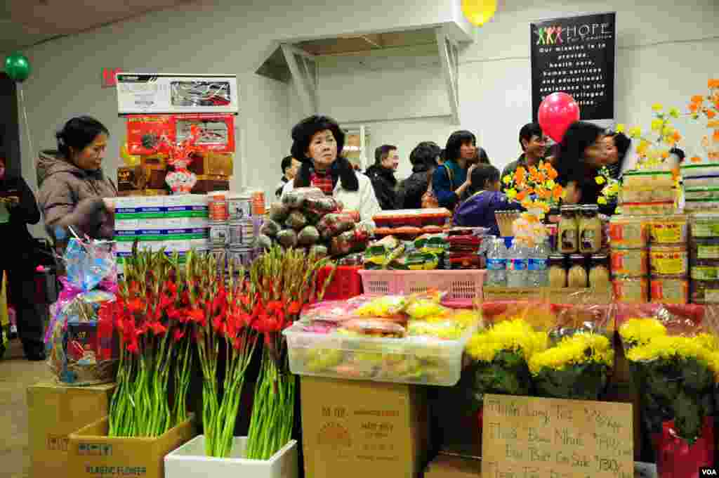 Ảnh: Ho&agrave;i Hương - VOA.